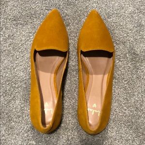 Brand New! Lulus yellow leather flats size 8